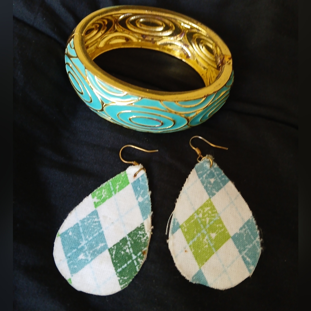 Gold and Turquoise Bangle with Earrings